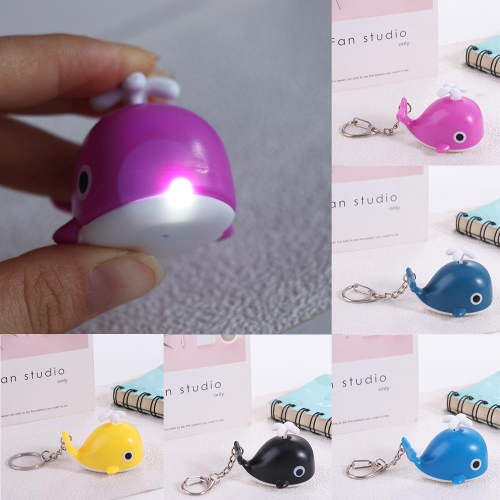 かわいいサウンドライト付き海クジラキーホルダー、光る懐中電灯 - Keychain Flashlight のレビューと価格
