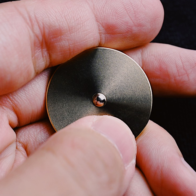 子供と大人のためのストレス解消おもちゃ,金属製の回転運動,手 - Fidget Spinner Bearing のレビューと価格